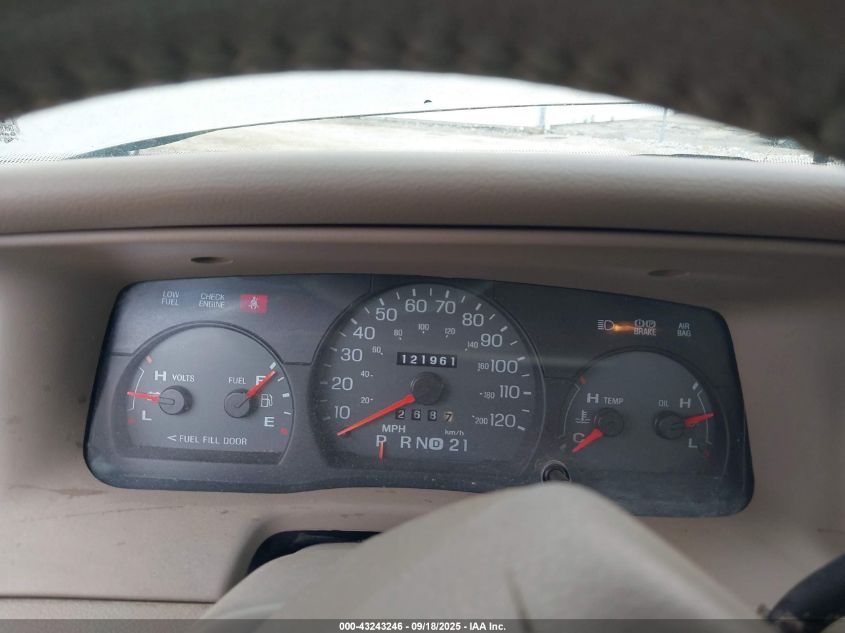 2005 Mercury Grand Marquis Ls/Lse VIN: 2MEFM75W25X661945 Lot: 43243246