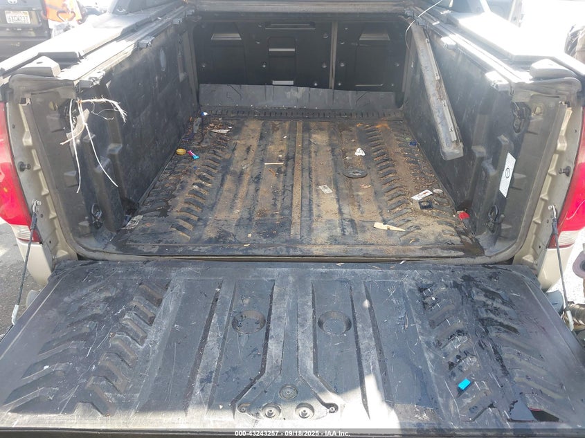 2004 Chevrolet Avalanche 1500 VIN: 3GNEK12T54G122214 Lot: 43243257