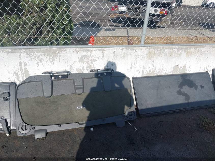 2004 Chevrolet Avalanche 1500 VIN: 3GNEK12T54G122214 Lot: 43243257