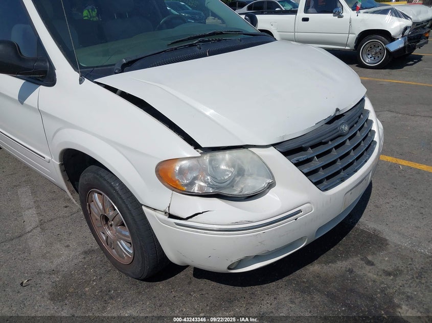2C8GP64L75R261008 2005 CHRYSLER TOWN & COUNTRY photo no. 6