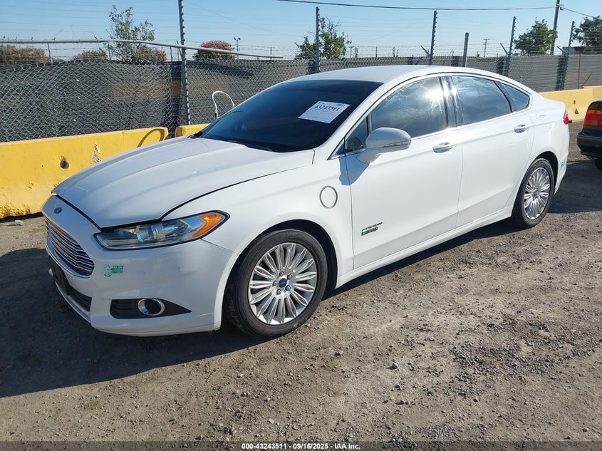 3FA6P0PU1FR281660 2015 FORD FUSION photo no. 2