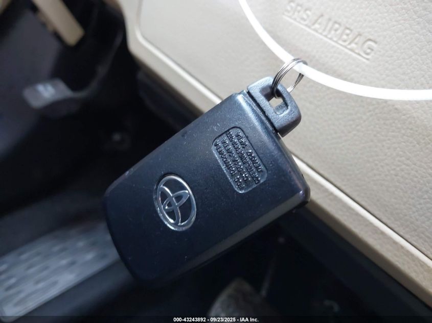 2017 Toyota Highlander Xle VIN: 5TDJZRFH0HS475572 Lot: 43243892