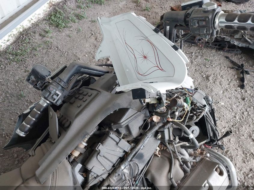 1998 Honda Gl1500 Se VIN: 1HFSC223XWA002897 Lot: 43243912