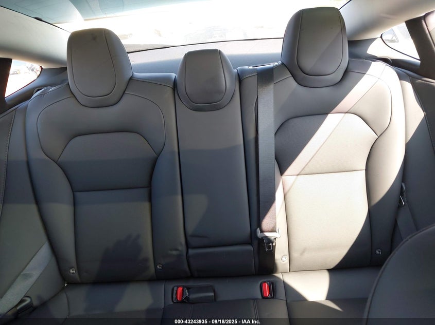 2025 Tesla Model 3 Long Range All-Wheel Drive VIN: 5YJ3E1EB6SF951502 Lot: 43243935