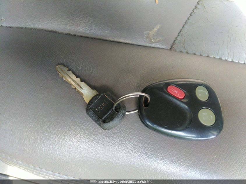 2005 Chevrolet Tahoe Z71 VIN: 1GNEK13T65R274390 Lot: 43244010