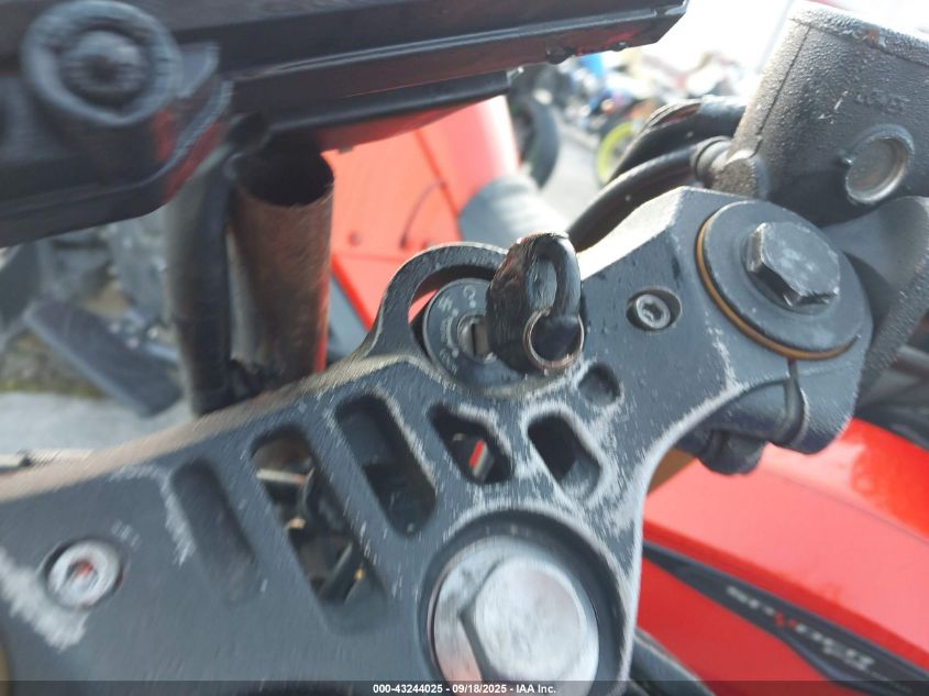 2020 Yamaha Yzfr3 A VIN: MH3RH18Y1LK003595 Lot: 43244025