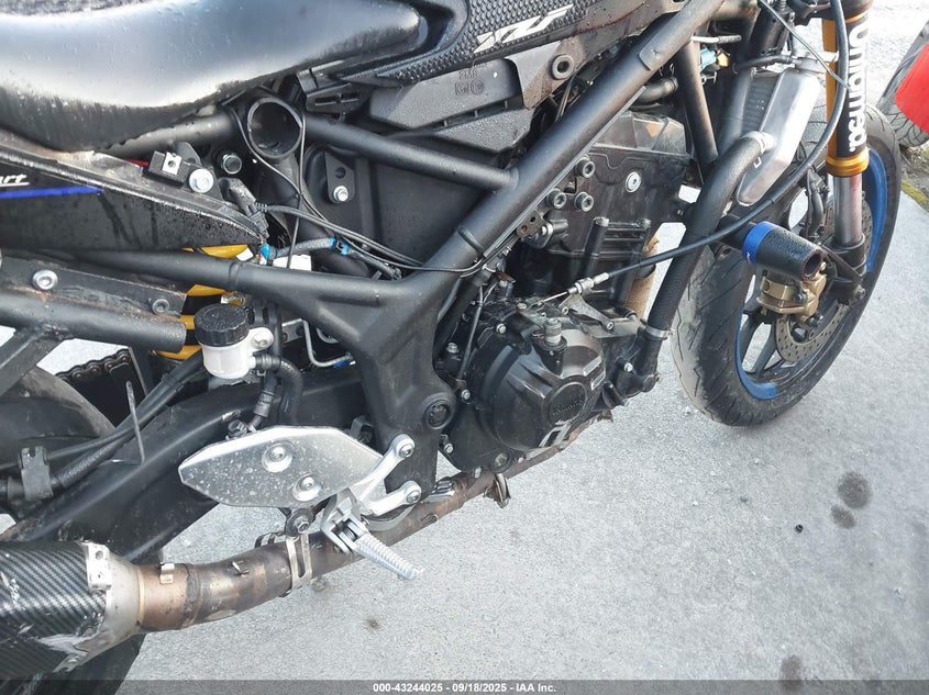 2020 Yamaha Yzfr3 A VIN: MH3RH18Y1LK003595 Lot: 43244025