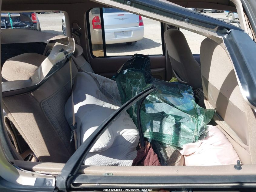 1997 Ford Explorer Eddie Bauer/Limited/Xlt VIN: 1FMDU35P4VUA07123 Lot: 43244043