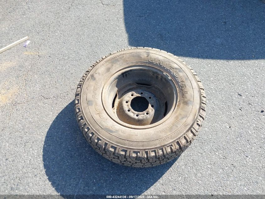 1996 Chevrolet Gmt-400 K2500 VIN: 1GCGK29R8TE141542 Lot: 43244136