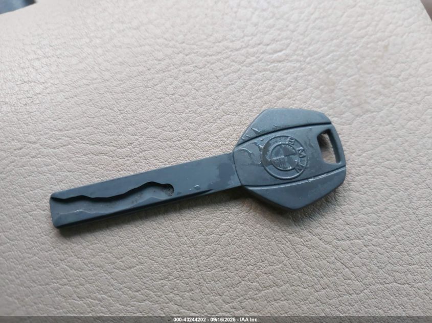 2004 BMW 3 Series VIN: WDAET37404NJ96731 Lot: 43244202