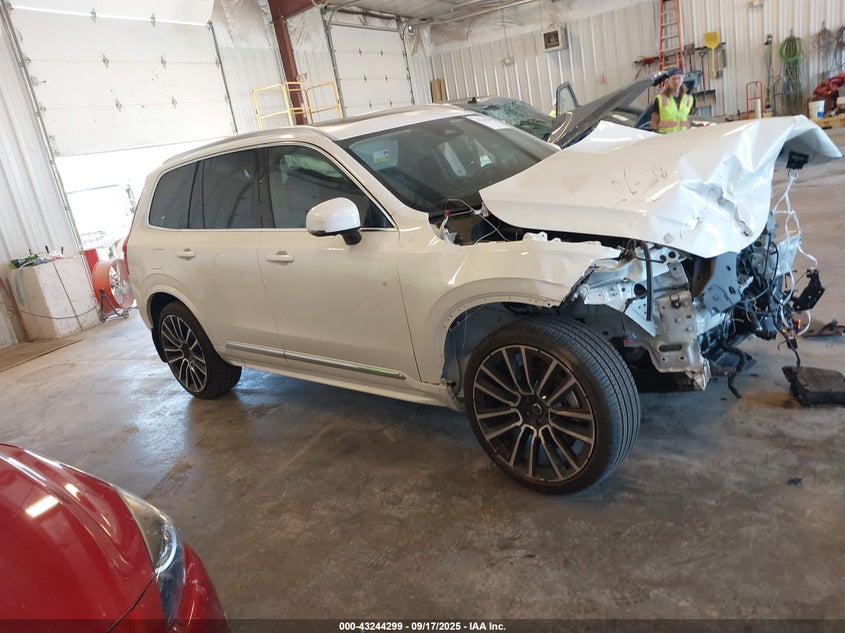 VOLVO XC90 B5 PLUS 6-SEATER