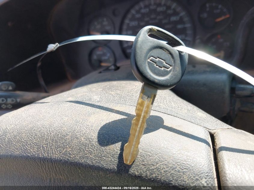 2004 Chevrolet Express VIN: 1GCGG25U841203123 Lot: 43244434