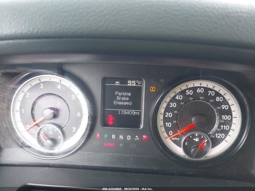 2019 Ram 1500 Classic Tradesman 4X2 6'4 Box VIN: 1C6RR6FG3KS722484 Lot: 43244665