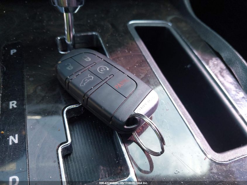 2013 Chrysler 300C VIN: 2C3CCAET6DH544683 Lot: 43244666