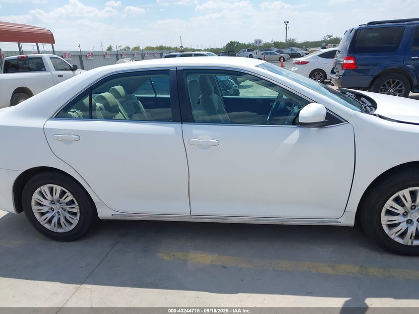 2014 Toyota Camry Le VIN: 4T1BF1FKXEU781661 Lot: 43244715