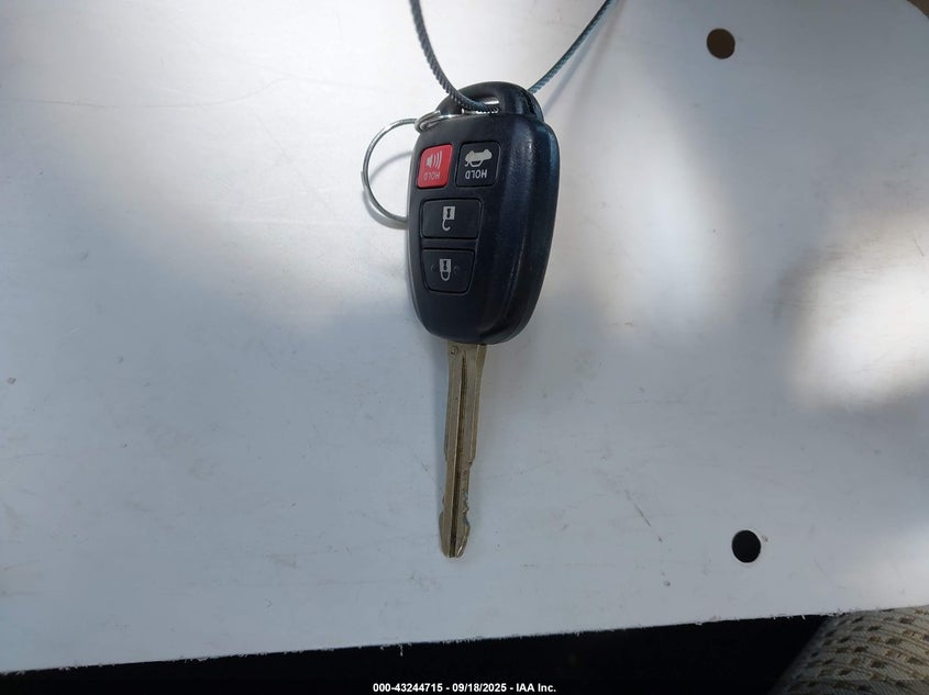 2014 Toyota Camry Le VIN: 4T1BF1FKXEU781661 Lot: 43244715