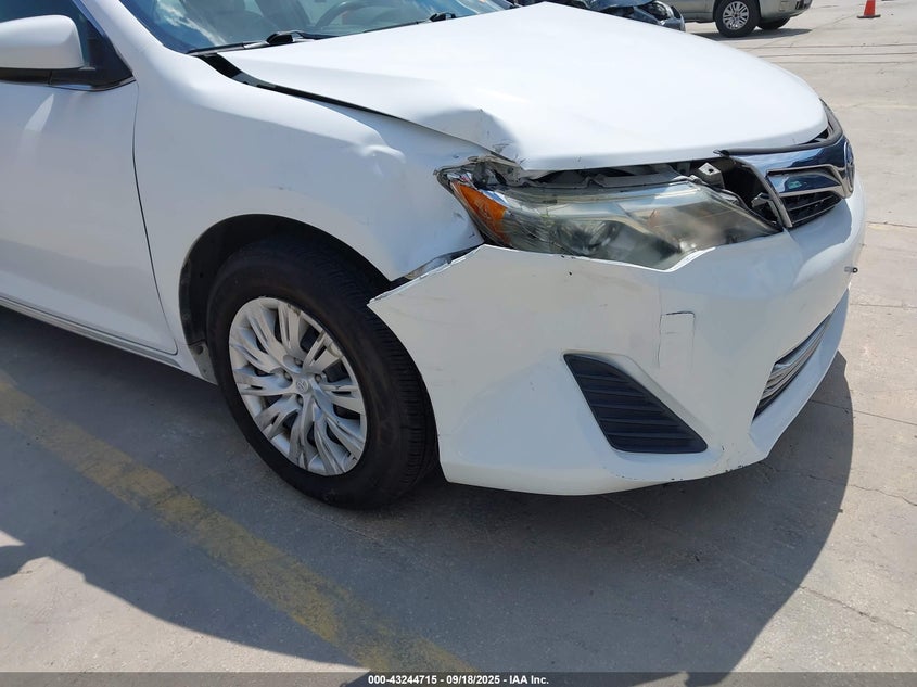 2014 Toyota Camry Le VIN: 4T1BF1FKXEU781661 Lot: 43244715