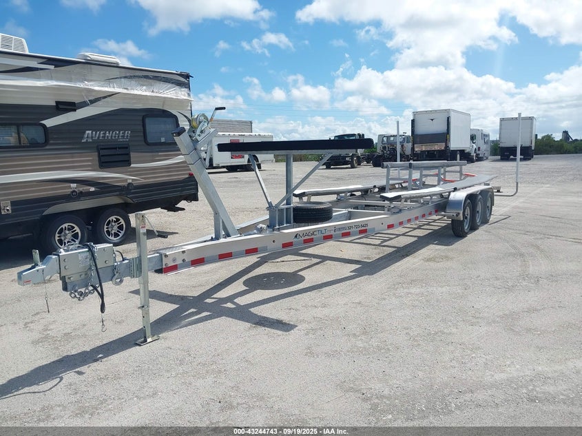 2025 MAGIC TILT BOAT TRAILER OTHER(VIN: 1M5BA2834TIE66384