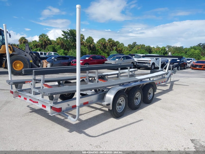 2025 MAGIC TILT BOAT TRAILER OTHER(VIN: 1M5BA2834TIE66384