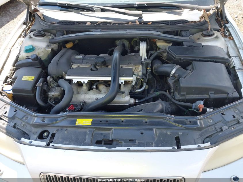 2005 Volvo V70 2.5T VIN: YV1SW592X51513762 Lot: 43244869