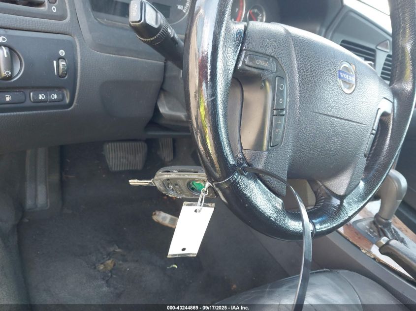 2005 Volvo V70 2.5T VIN: YV1SW592X51513762 Lot: 43244869