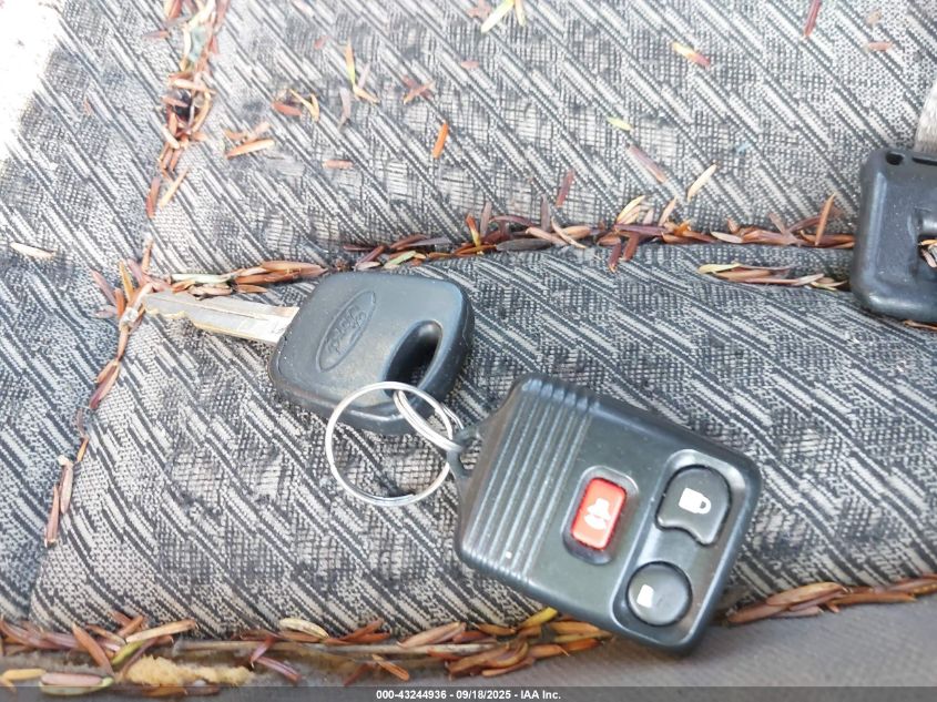 2004 Ford Escape Xlt VIN: 1FMCU93124DA10131 Lot: 43244936