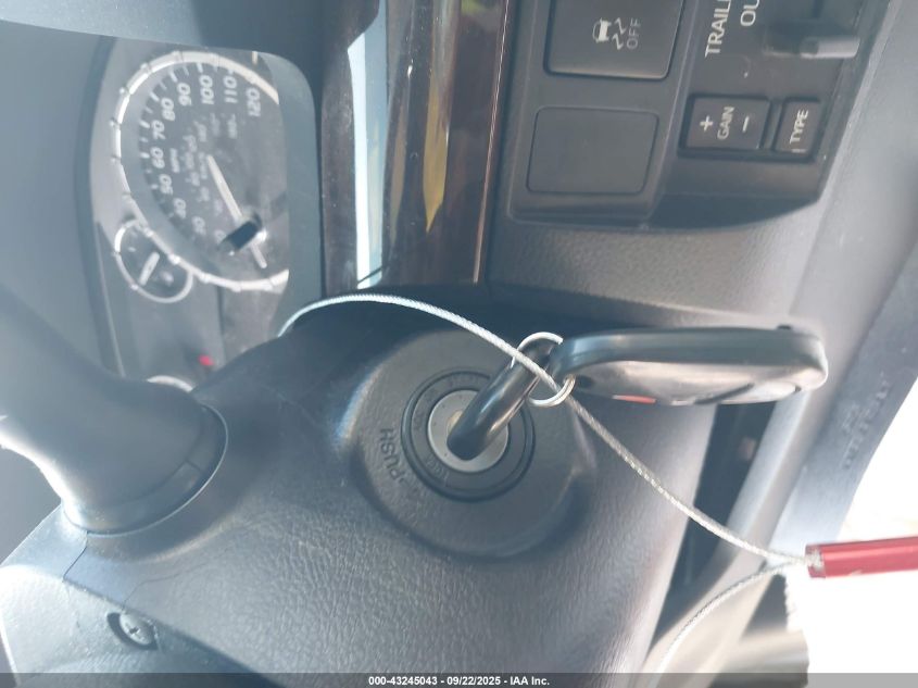 2016 Toyota Tundra Limited 5.7L V8 VIN: 5TFBW5F12GX513191 Lot: 43245043