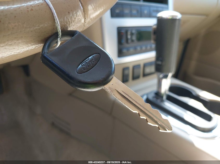 2008 Mercury Mountaineer Premier VIN: 4M2EU48858UJ15655 Lot: 43245237