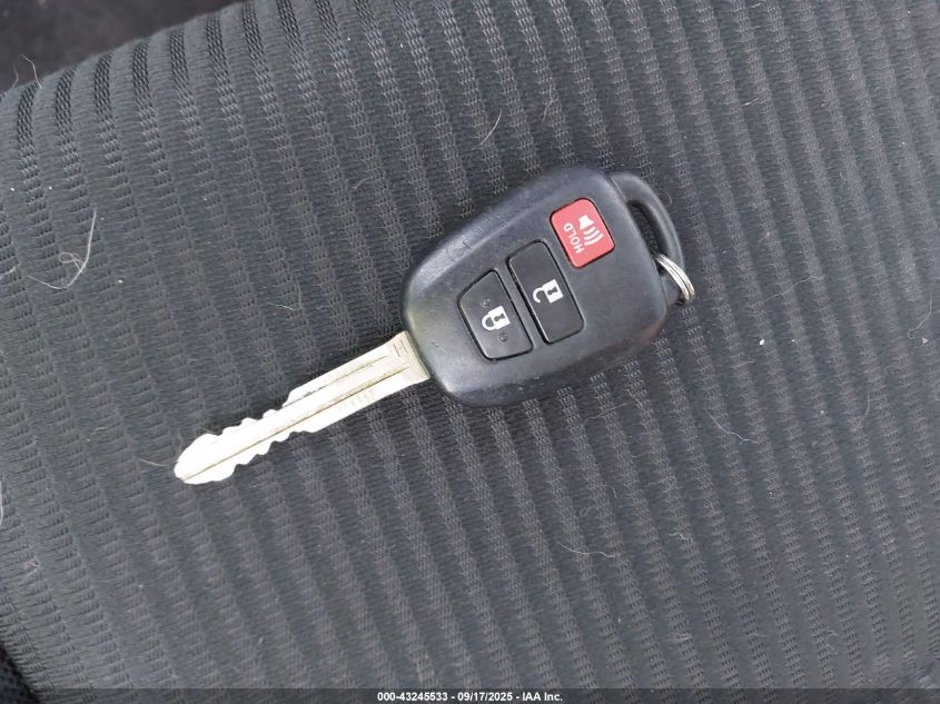 2018 TOYOTA RAV4 LE - JTMZFREV8JJ173386