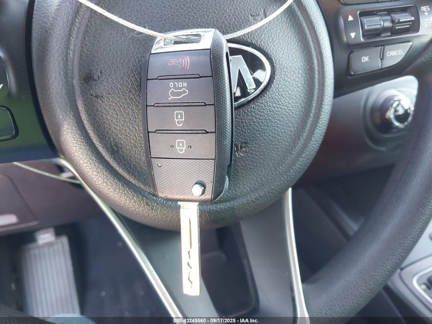 2016 Kia Sorento 2.4L Lx VIN: 5XYPGDA32GG161805 Lot: 43245560