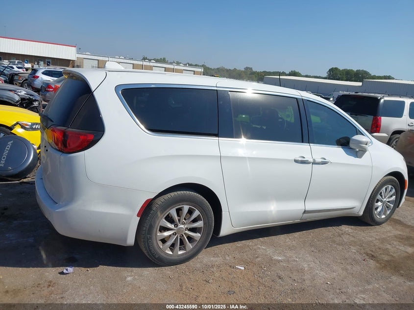 2018 Chrysler Pacifica Touring Plus VIN: 2C4RC1FGXJR260597 Lot: 43245590