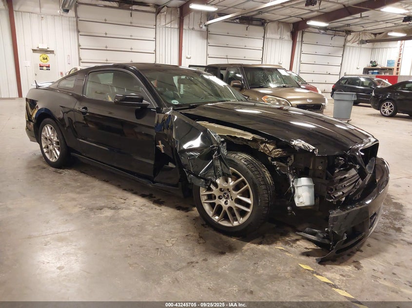 FORD MUSTANG V6 PREMIUM