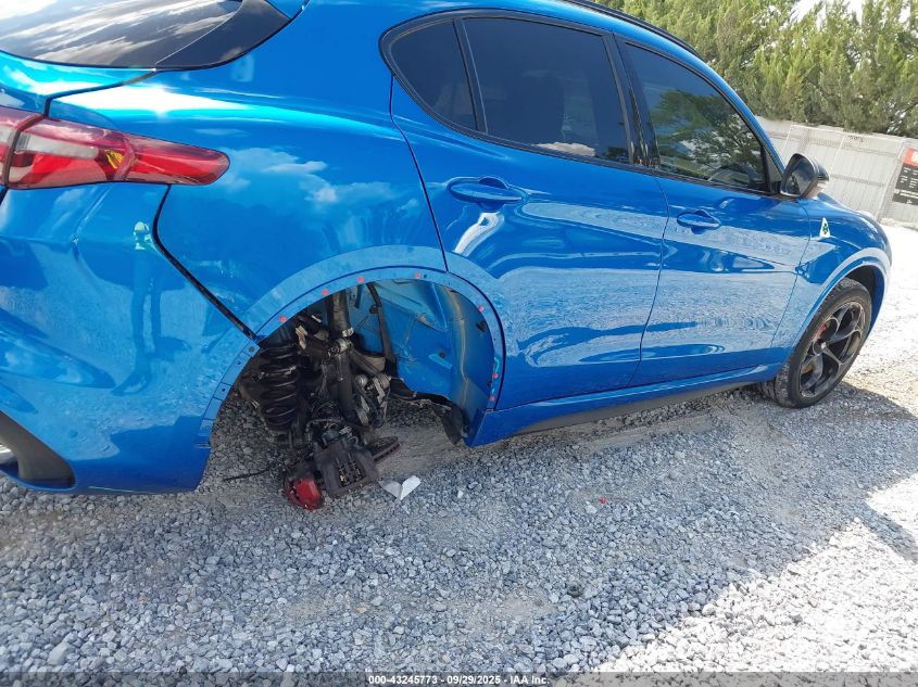 2022 Alfa Romeo Stelvio Quadrifoglio Awd VIN: ZASPAKEV9N7D51457 Lot: 43245773