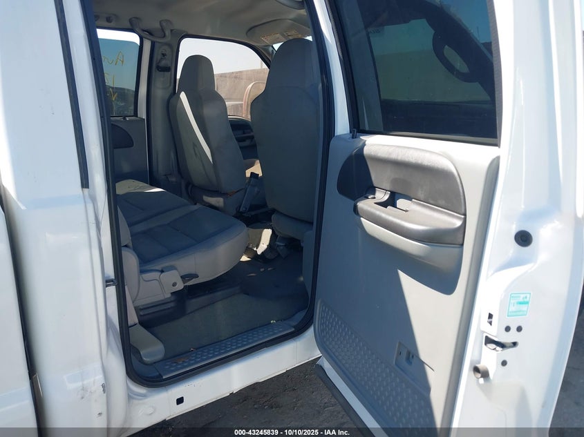 2006 Ford F-250 VIN: 1FTSW21P06EB55500 Lot: 43245839