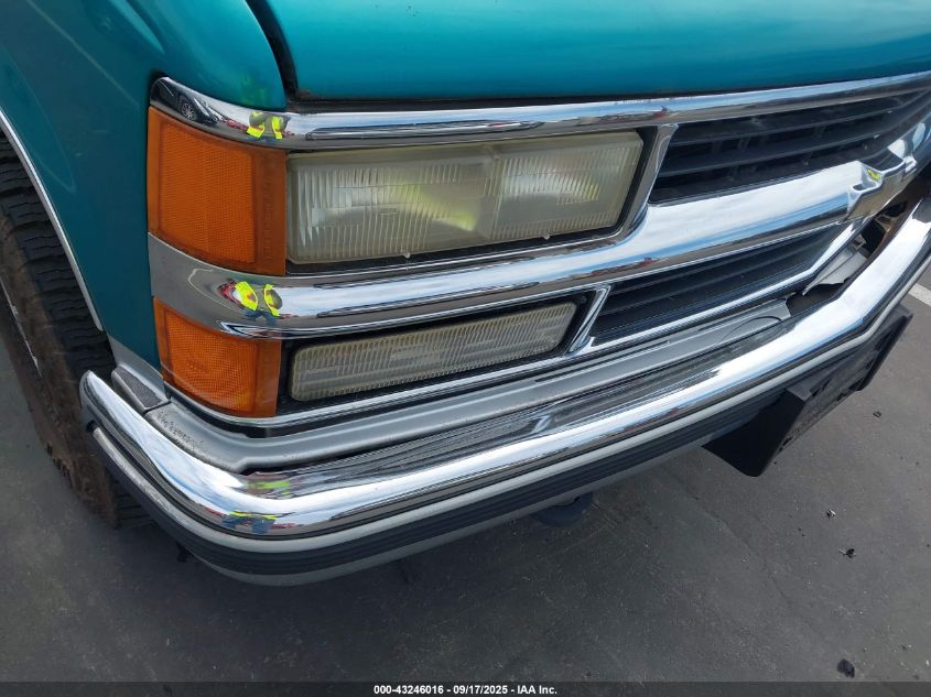 1996 Chevrolet Gmt-400 K1500 VIN: 2GCEK19R5T1152890 Lot: 43246016