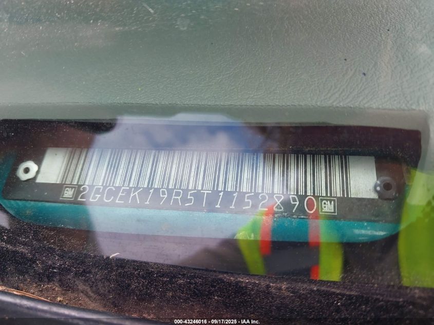 1996 Chevrolet Gmt-400 K1500 VIN: 2GCEK19R5T1152890 Lot: 43246016