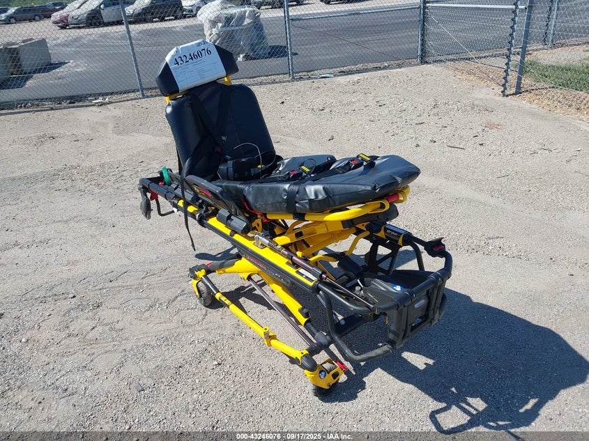 2101020700068 2021 Stryker Ambulance Stretcher auction photo 1