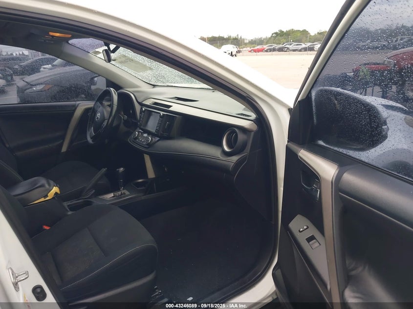 2016 TOYOTA RAV4 XLE - 2T3WFREV5GW277556