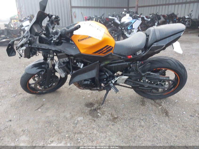 2025 Kawasaki Ex650 P VIN: ML5EXEP14SDAE8554 Lot: 43246245