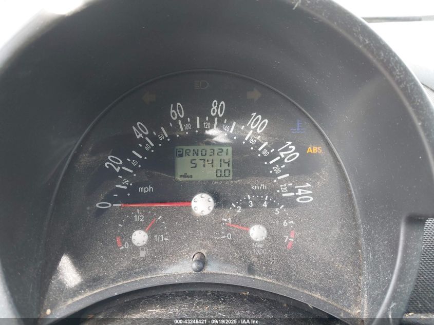 2000 Volkswagen New Beetle Gls VIN: 3VWCC21C7YM481945 Lot: 43246421