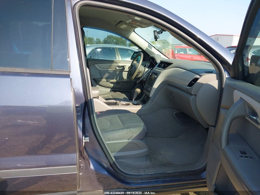 2014 CHEVROLET TRAVERSE LS - 1GNKRFKD7EJ130710