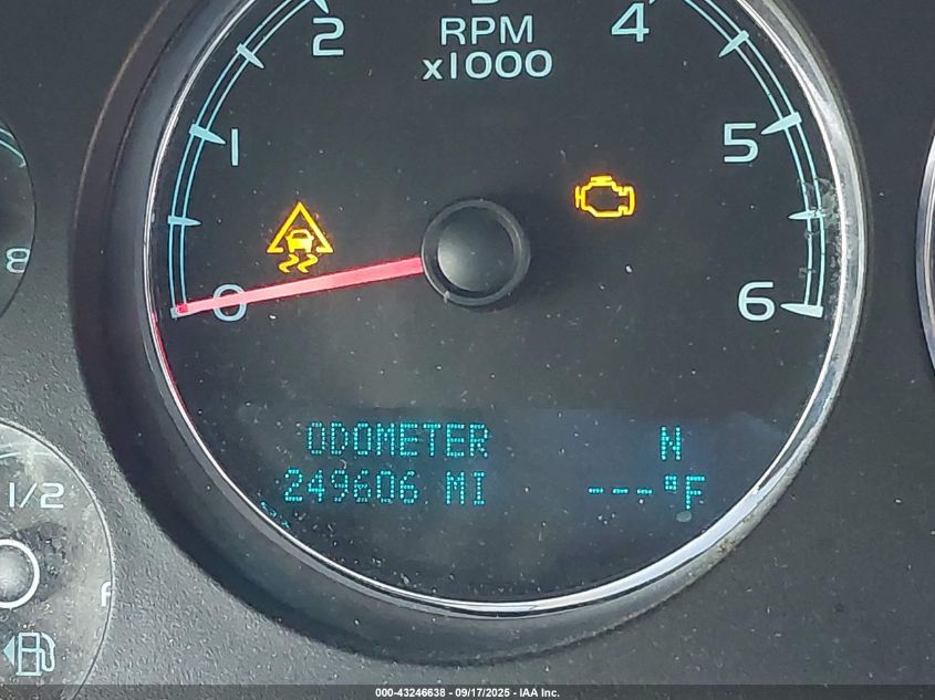 2011 Chevrolet Suburban 1500 Lt1 VIN: 1GNSKJE38BR141562 Lot: 43246638