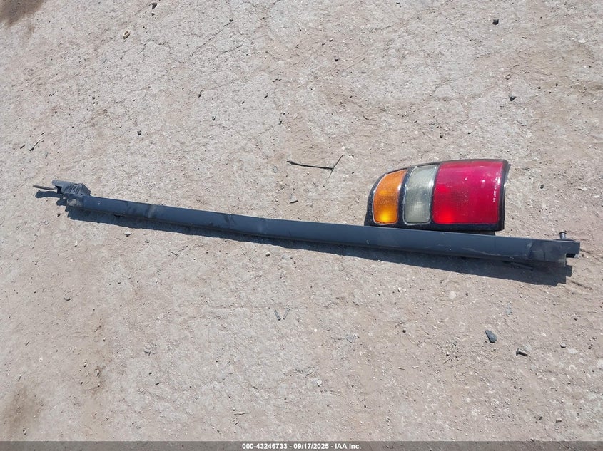 2005 Chevrolet Suburban 1500 Z71 VIN: 3GNFK16Z65G131654 Lot: 43246733