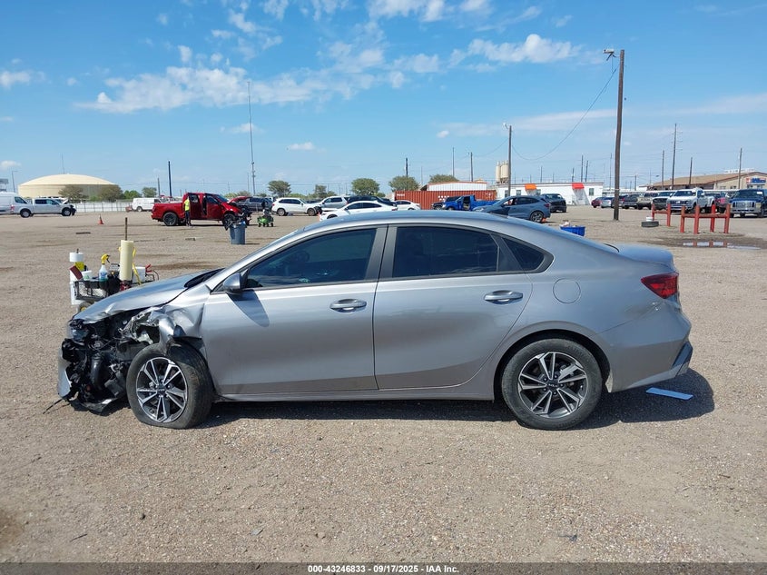 2023 KIA FORTE LXS - 3KPF24AD6PE688309