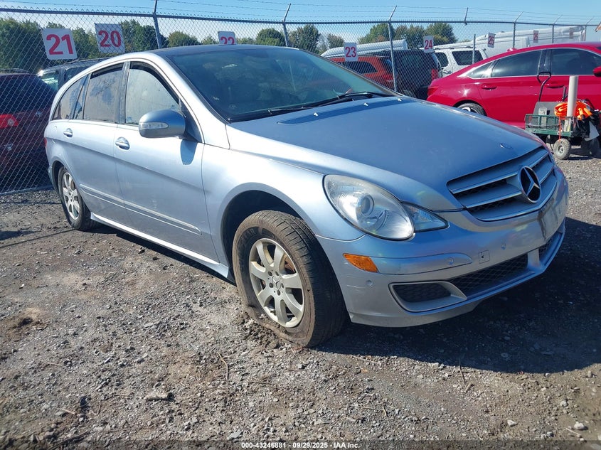 2007 Mercedes-Benz R 350 4Matic silver suv gasoline 4JGCB65E57A050553 photo #1