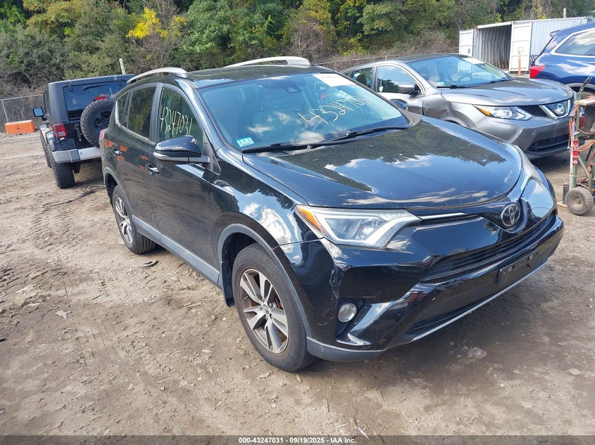 2017 TOYOTA RAV4 XLE - 2T3RFREV5HW558996