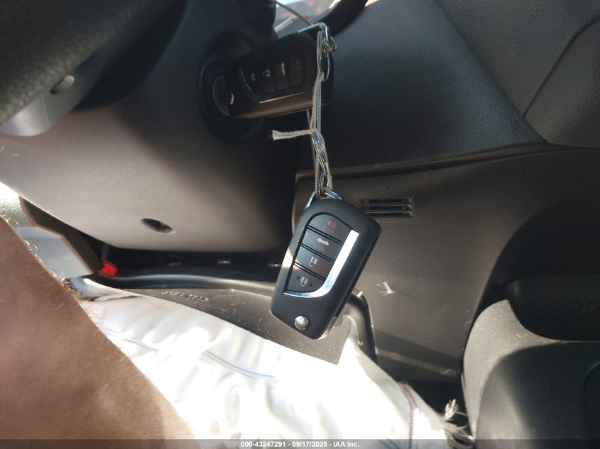 2025 TOYOTA COROLLA HYBRID LE - JTDBCMFE3S3081765