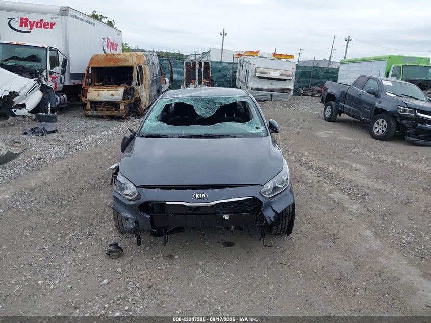 2021 Kia Forte Lxs VIN: 3KPF24AD9ME333520 Lot: 43247305