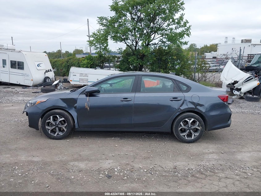 2021 Kia Forte Lxs VIN: 3KPF24AD9ME333520 Lot: 43247305