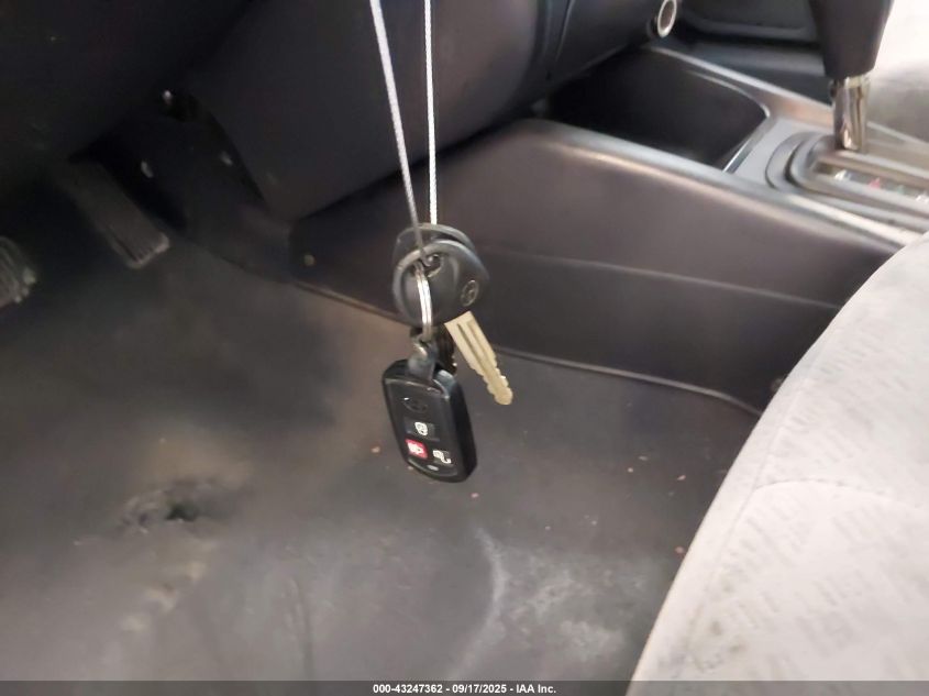 2004 Hyundai Elantra Gls/Gt VIN: KMHDN46D64U888641 Lot: 43247362